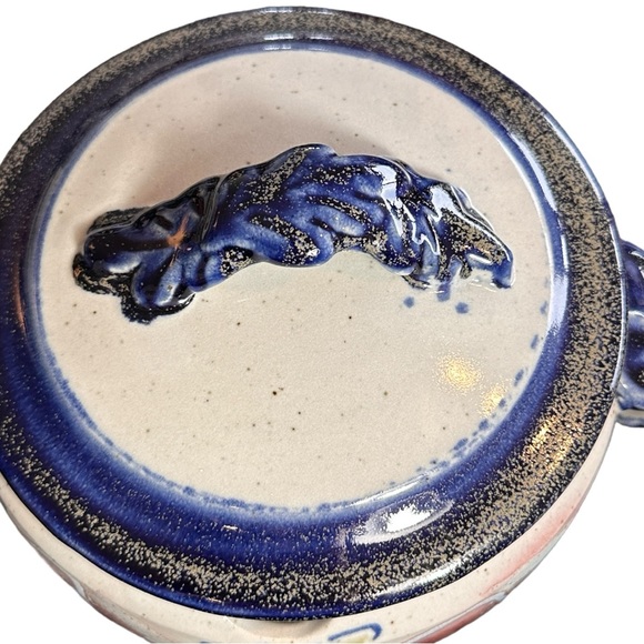 BEAUTIFUL ARTISAN MADE POTTERY SOUP TUREEN - Picture 3 of 11